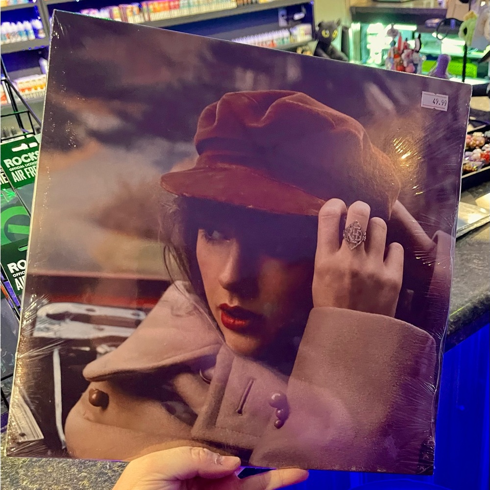 RED Taylor Swift (Taylor’s Version) Vinyl Record
